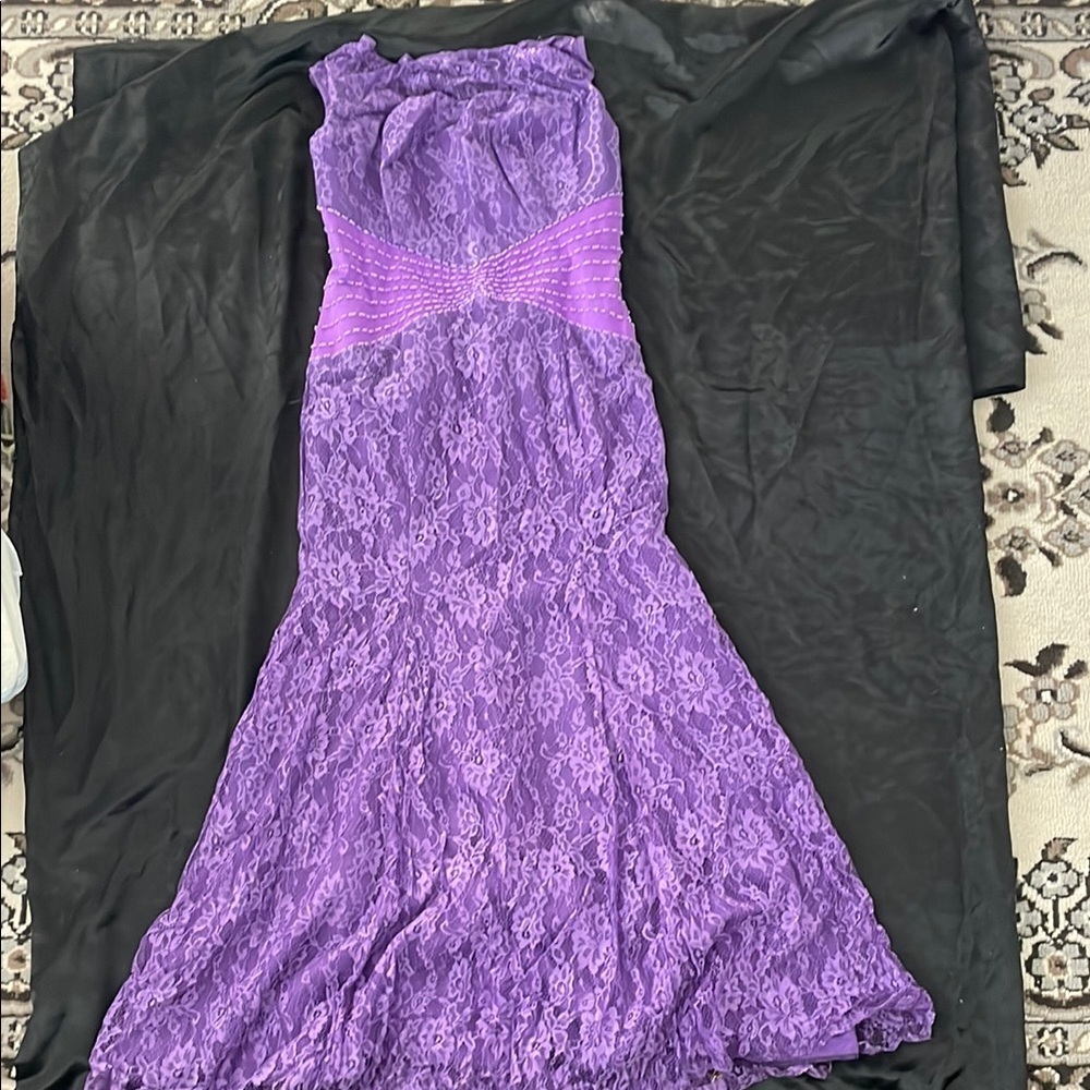 Elegant Purple Strapless Gown for Cocktail